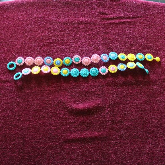 Vintage Child's Interchangeable Plastic Necklace/Bracelet - Picture 1 of 2